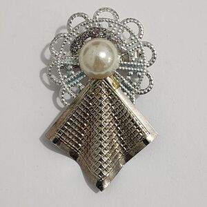 Angel Pin Brooch Pendant Costume Jewelry Findings Silver Tone Faux Pearl VTG